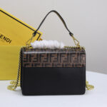 Fashion Statement Gold Chain Bag. - Image 5