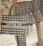 DIOR BOOK TOTE Black  (36 x 27.5 x 16.5 cm).