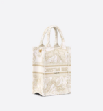 MINI DIOR BOOK TOTE PHONE BAG with (13 x 18 x 5 cm). - Image 4