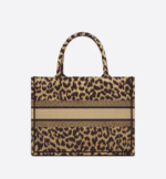 DIOR BOOK TOTE (36 x 27.5 x 16.5 cm). - Image 3