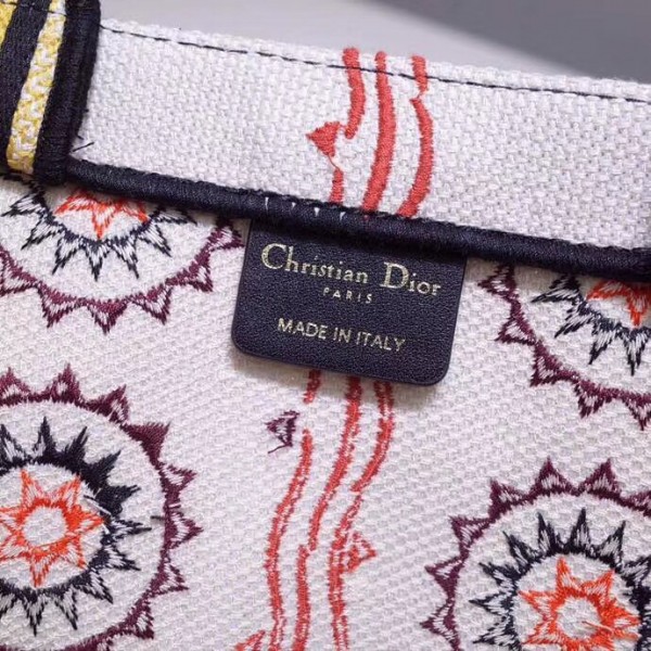 2F8BDD5B-8164-676E-D618-E3C5B542122C-1 Dior Book Tote Bag In ed Geometric Canvas. - Image 1