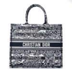 CHRISTIAN DIOR Large Toile Book Tote Blue. - Image 2
