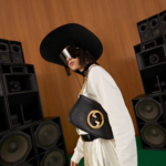 shoulder bag. - Image 8