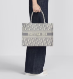 DIOR BOOK TOTE Gray Dior  (36 x 27.5 x 16.5 cm). - Image 2