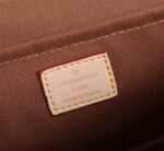 M44937 New Camera Bag. - Image 6