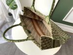 Dior Book Tote Bag In Green Oblique Canvas. - Image 3