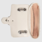 hand mini shoulder bag.