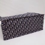 Dior Book Tote Bag In Blue Oblique Canvas. - Image 4