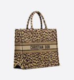 LARGE DIOR BOOK TOTE  (42 x 35 x 18.5 cm). - Image 4